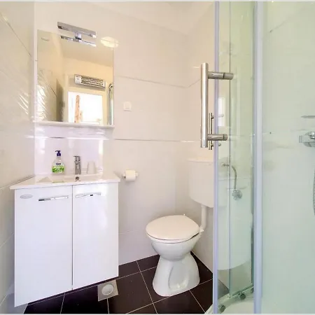 Isabella Willa Linardići