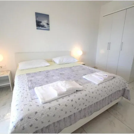 Isabella Villa Linardići