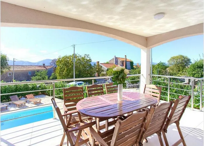 Isabella Villa Linardici